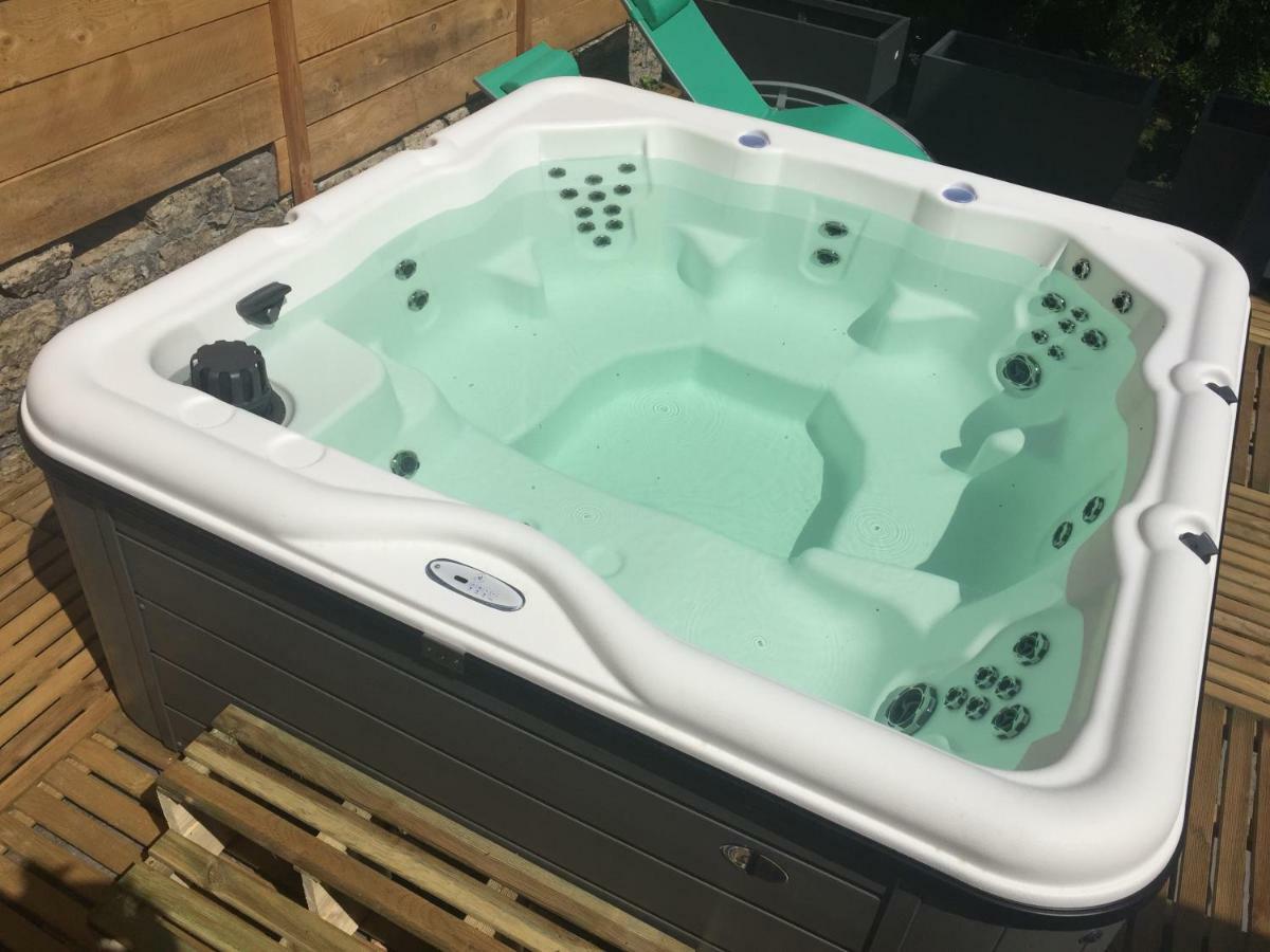 Aux Berges Du Coubisou B&B 외부 사진
