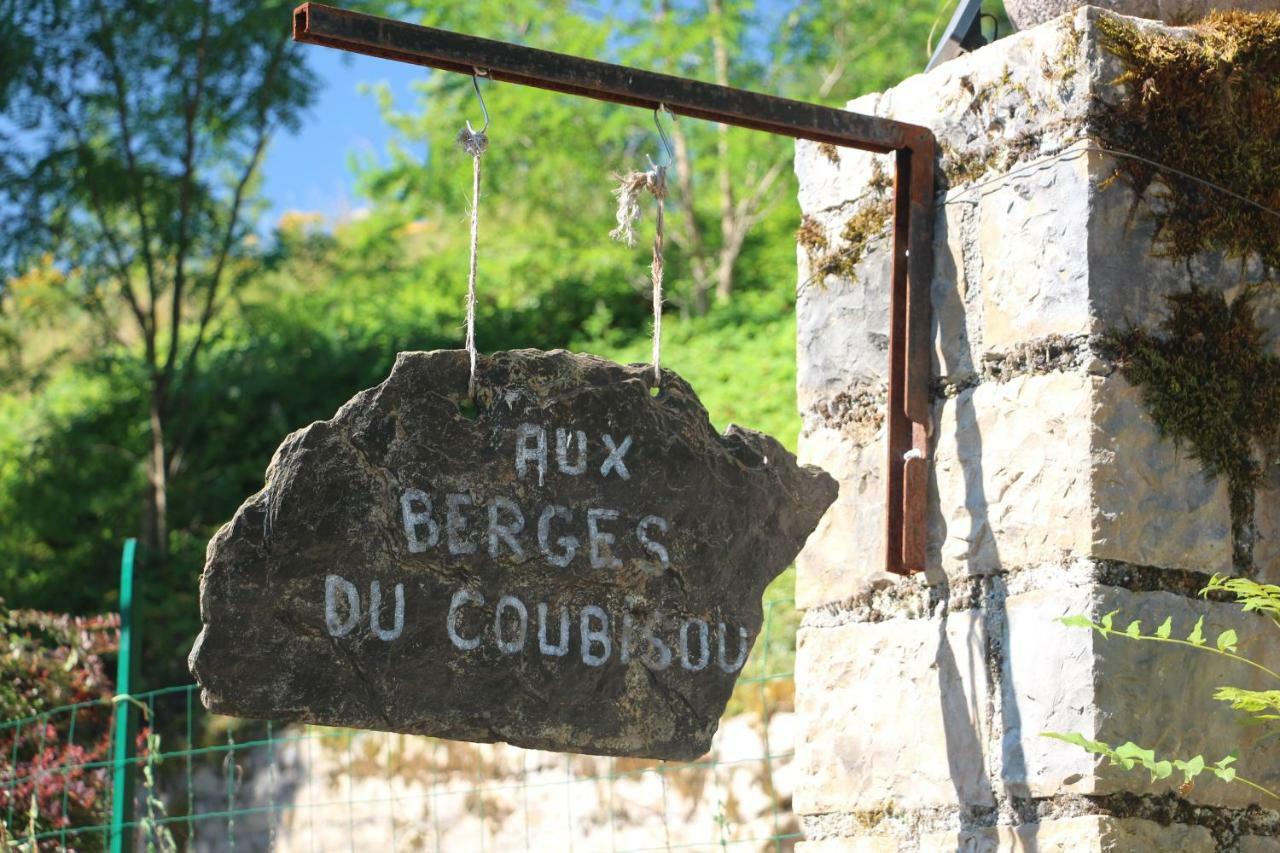 Aux Berges Du Coubisou B&B 외부 사진